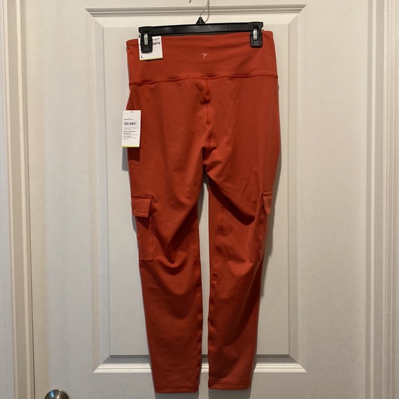 NWT Old Navy Elevate Leggings - Picture 2 of 2